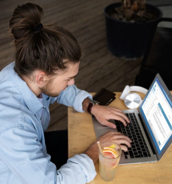 De ce backlink-urile contextuale devin vitale în era AI